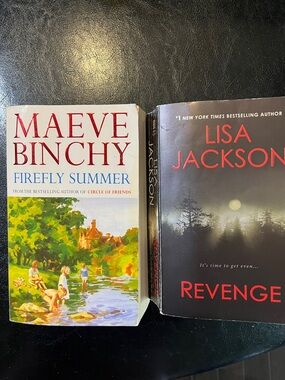 2 Summer Reads -Maeve Binchy "Firefly Summer" + Lisa Jackson "Revenge" -